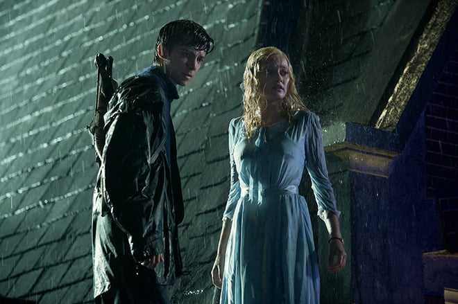 Asa Butterfield and Ella Purnell in the film Miss Peregrine's Home for Peculiar Children