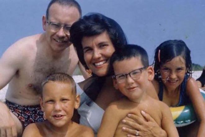 Warren Buffett and his first wife Susan Thompson with children