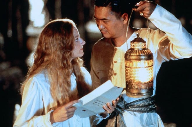 Chow Yun-fat and Jodie Foster in the film Anna and the King