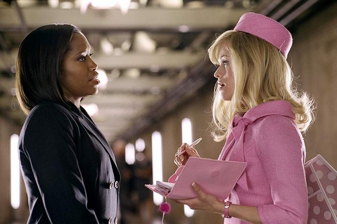 Regina King and Reese Witherspoon in the movie Legally Blonde 2: Red, White & Blonde
