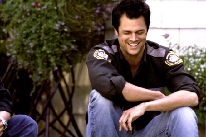 Johnny Knoxville in the movie Walking Tall