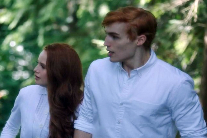 Madelaine Petsch and Trevor Stines in Riverdale