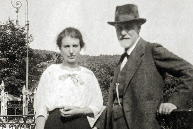 Sigmund Freud with his daughter, Anna