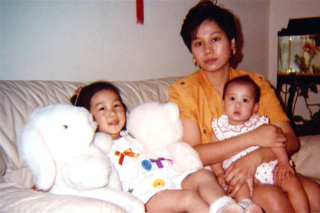 Little Priscilla Chan with her mother and sister
