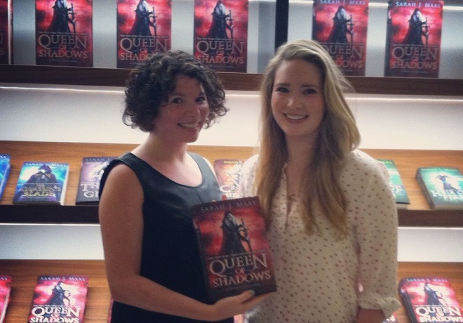 Sarah J. Maas and her book Queen of Shadows