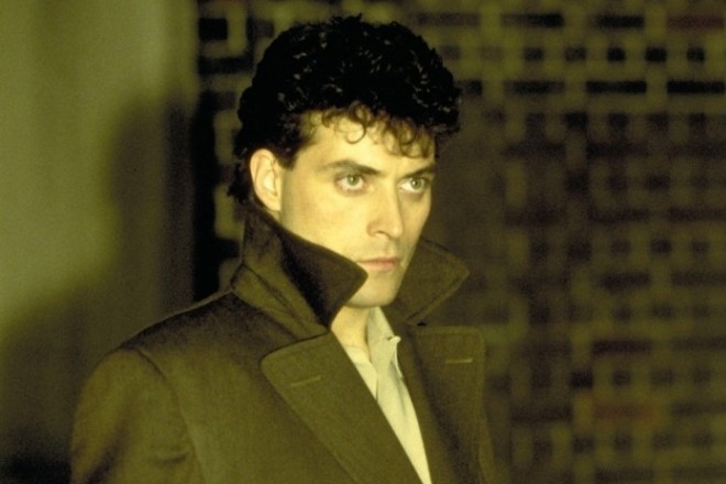 Rufus Sewell in the movie Dark City