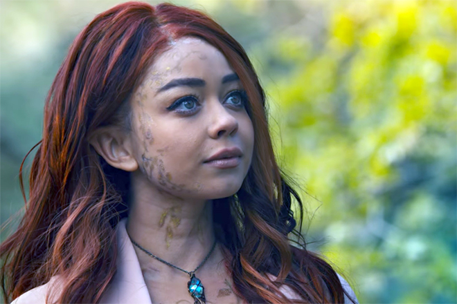 Sarah Hyland in the series Shadowhunters
