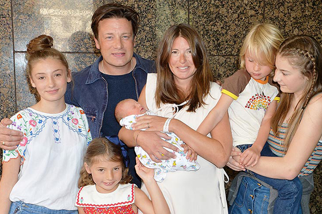 Jamie Oliver with his family