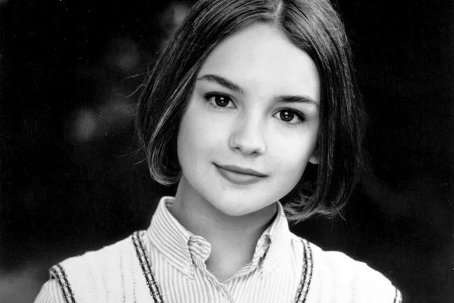 Rachael Leigh Cook in childhood