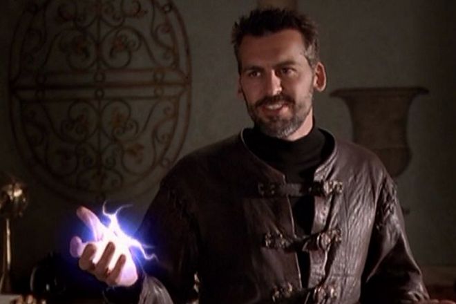 Oded Fehr shoots in TV series Charmed