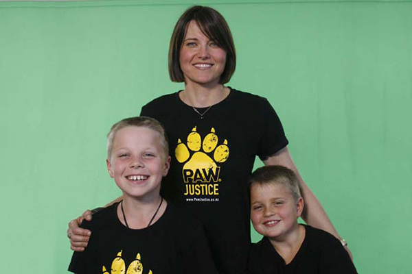 Lucy Lawless with her sons Julius and Judah
