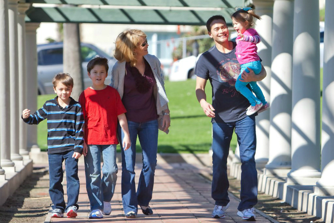 Mark Dacascos with his wife and children