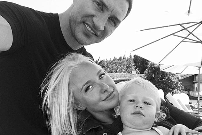 Hayden Panettiere with her husband and a daughter
