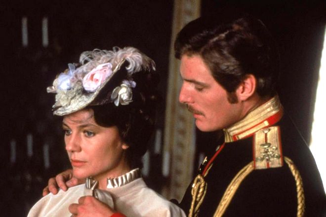 Jacqueline Bisset and Christopher Reeve in the film Anna Karenina