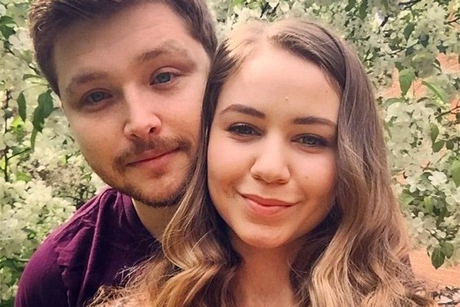 Sterling Knight and Ayla Kell