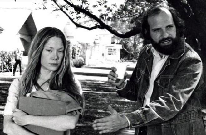 Sissy Spacek and Brian De Palma on the set of the film Carrie