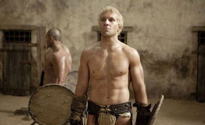 Jai Courtney in the series Spartacus: Blood and Sand