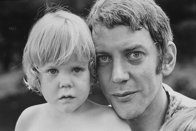 Kiefer Sutherland with his father in childhood