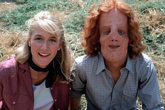 Laura Dern and Eric Stoltz in the film The Mask
