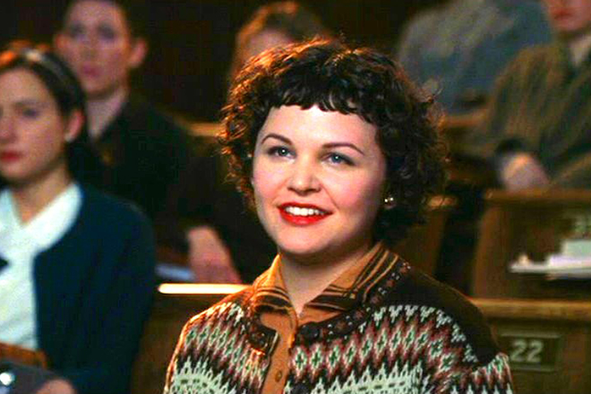 Ginnifer Goodwin in the movie Mona Lisa Smile