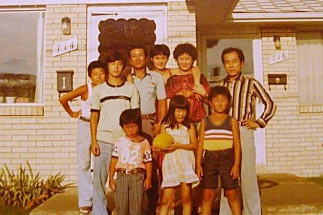 Sandra Oh as a child with her family
