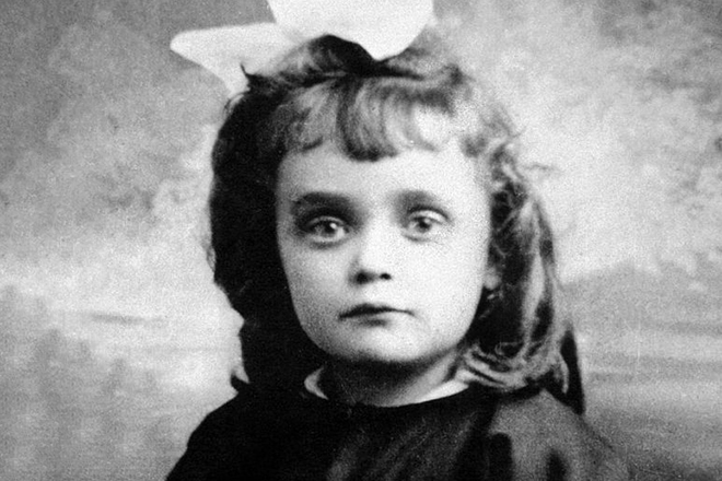 Édith Piaf as a child