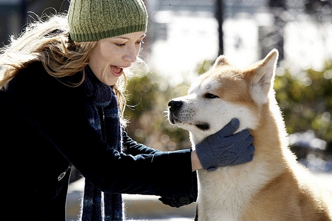 Sarah Roemer in the film Hachi: A Dog's Tale