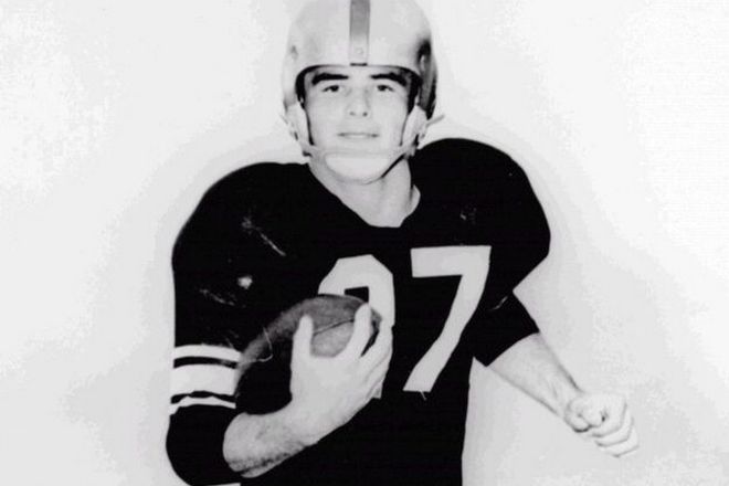 Burt Reynolds played football in his youth