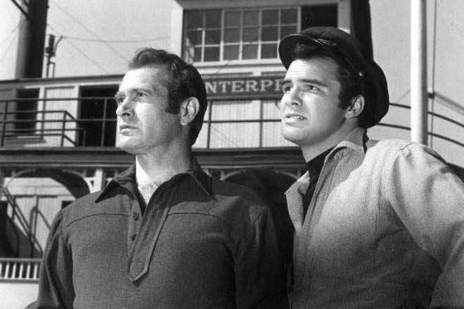 Darren Mcgavin and Burt Reynolds in the TV series Riverboat