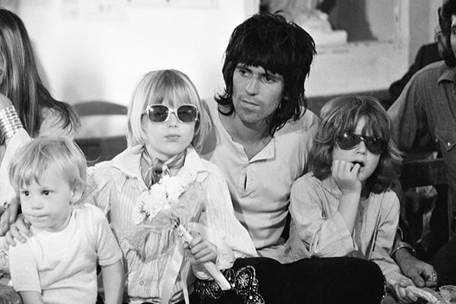 Keith Richards with his children