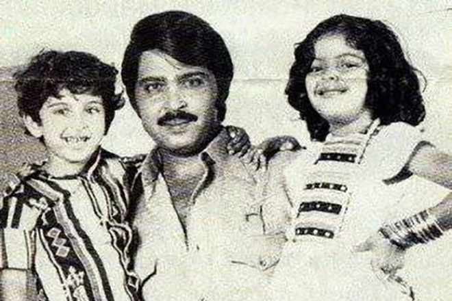 Hrithik Roshan with his father and sister