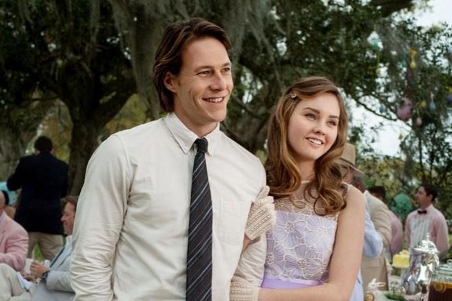Liana Liberato and Luke Bracey in The Best of Me
