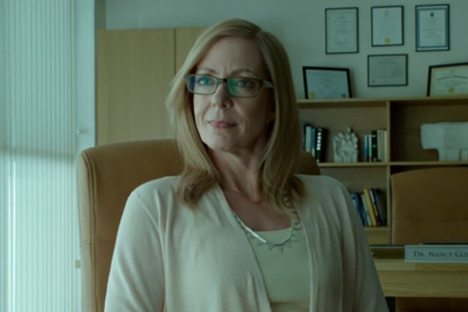 Allison Janney in the tape Miss Peregrine's Home for Peculiar Children