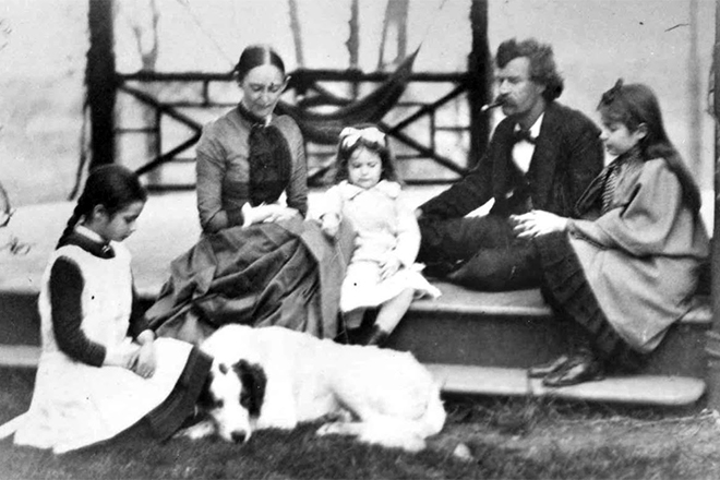 Mark Twain with his family | Econ
