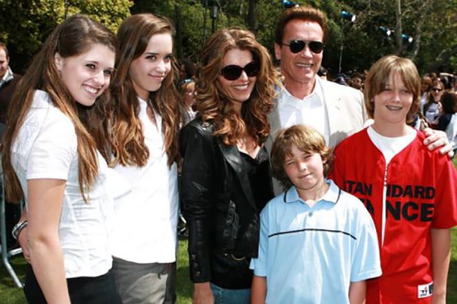 Arnold Schwarzenegger, Maria Shriver, and their children