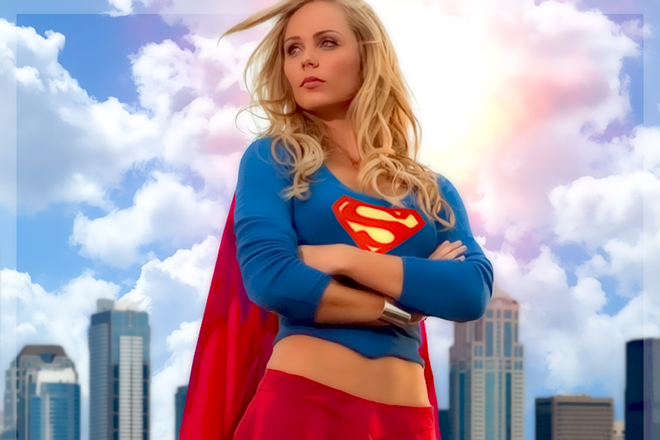 Laura Vandervoort in the TV series Supergirl