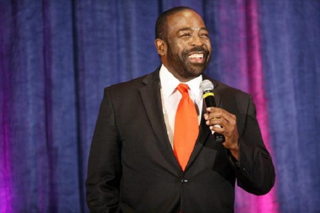 Les Brown on stage