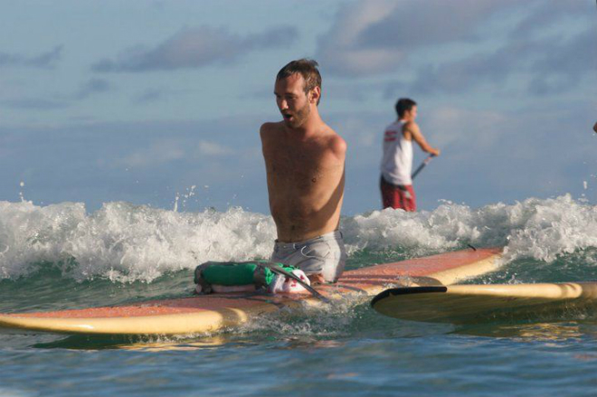 Nick Vujicic loves surfing