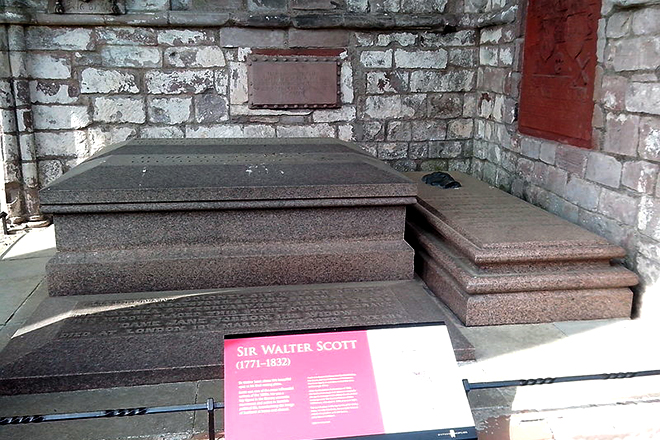 Walter Scott's grave