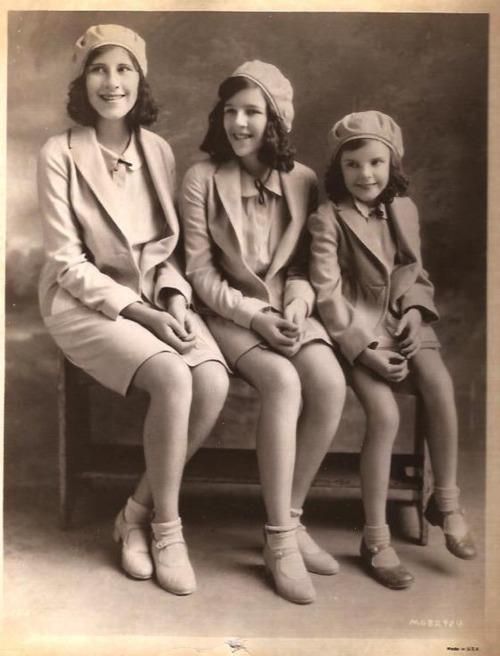 A 7 year-old Judy Garland (Gumm) with her sisters, 1929.