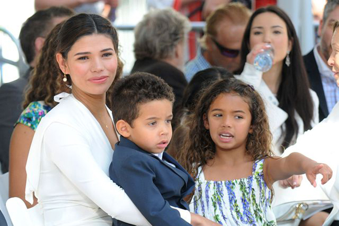 Paloma Jiménez with children | Today