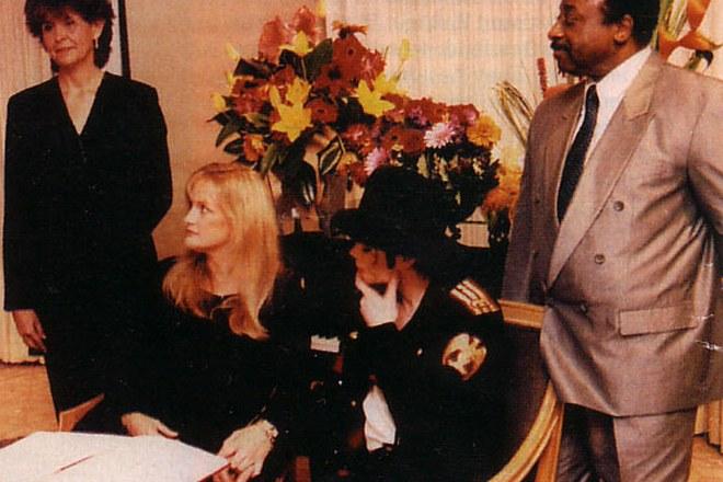 Debbie Rowe and Michael Jackson’s wedding