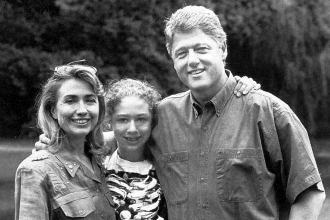 Chelsea Clinton and her parents