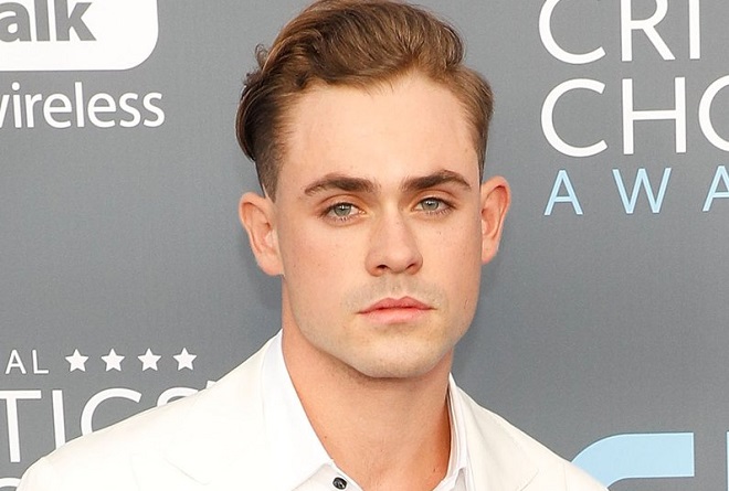 Dacre Montgomery's hairstyle