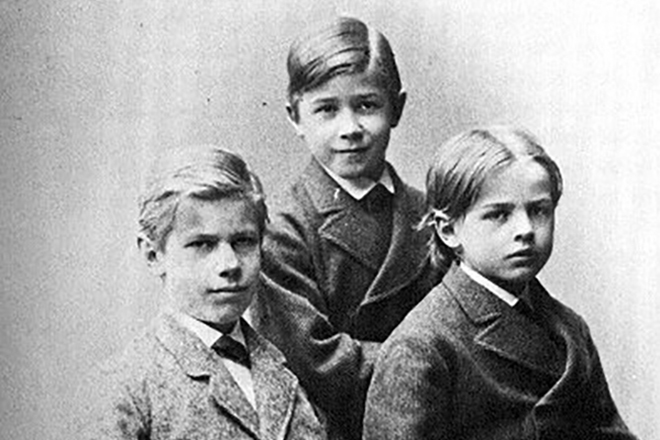 Max Weber and his brothers