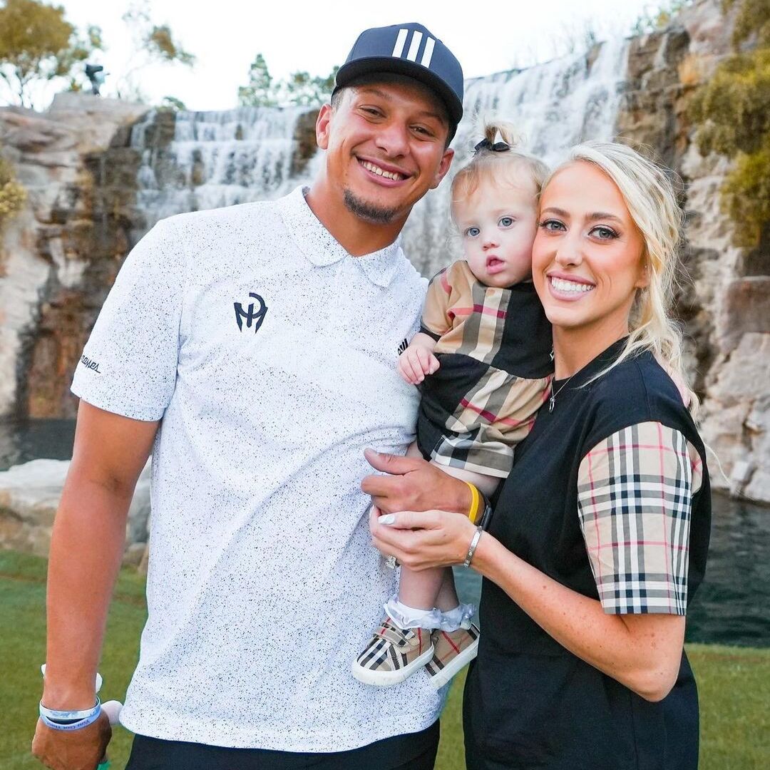Patrick Mahomes and Brittany Matthews with their daughter