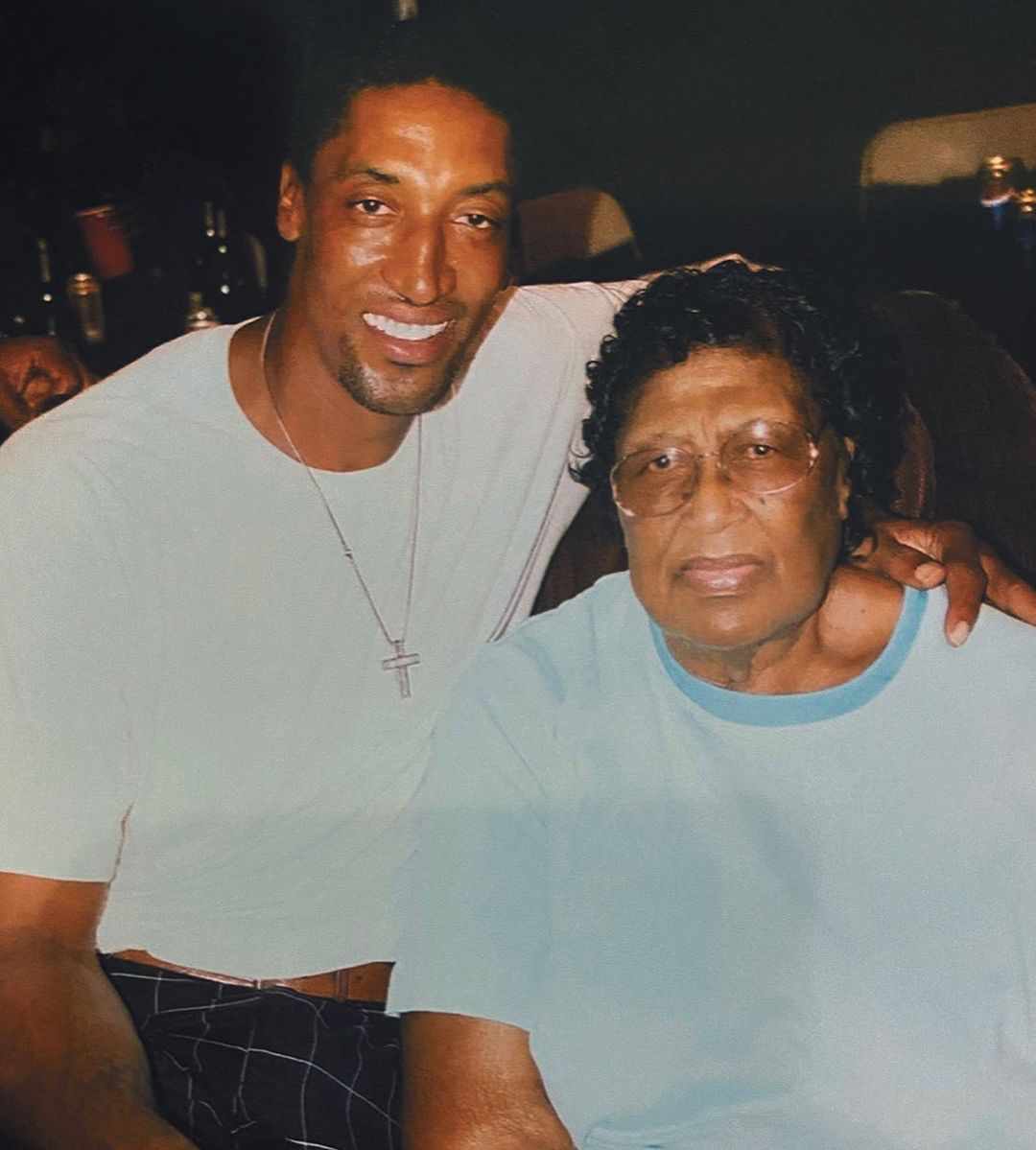 Scottie Pippen with his mother
