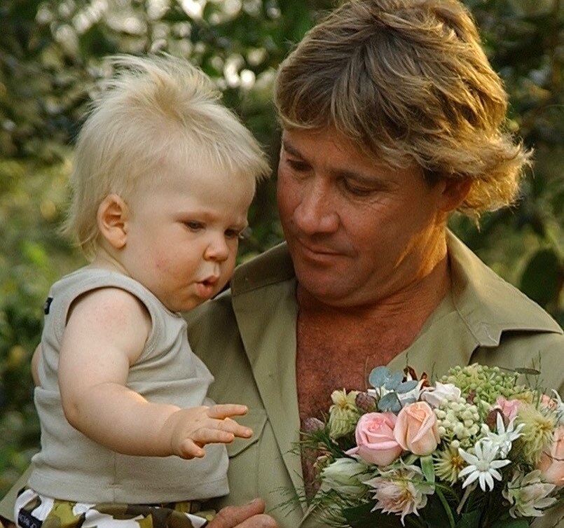 Young Robert Irwin with his father