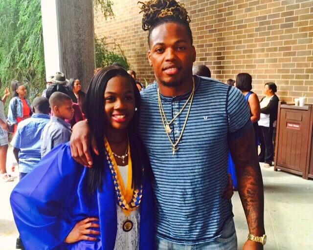 Derrick Henry with his sister