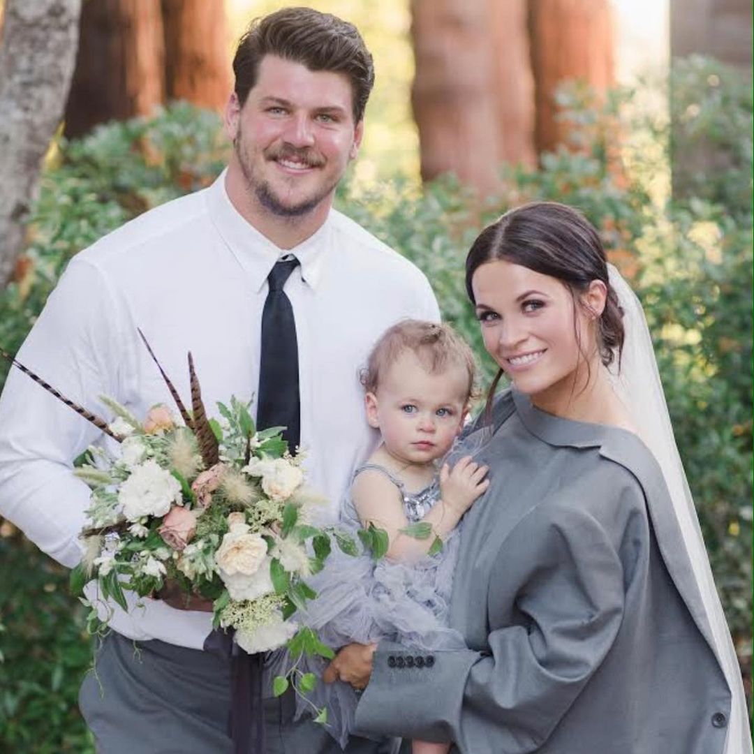 Taylor Lewan with his family